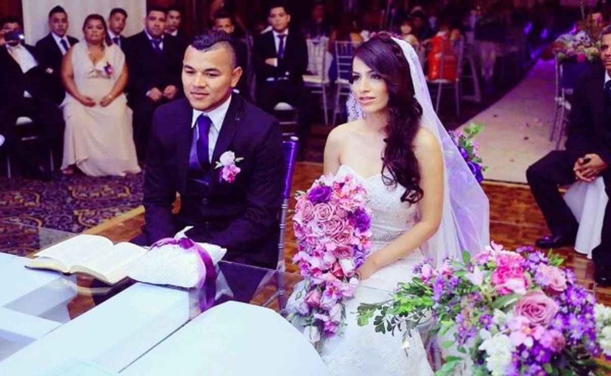 El seleccionado hondureño Mario Martínez contrajo matrimonio