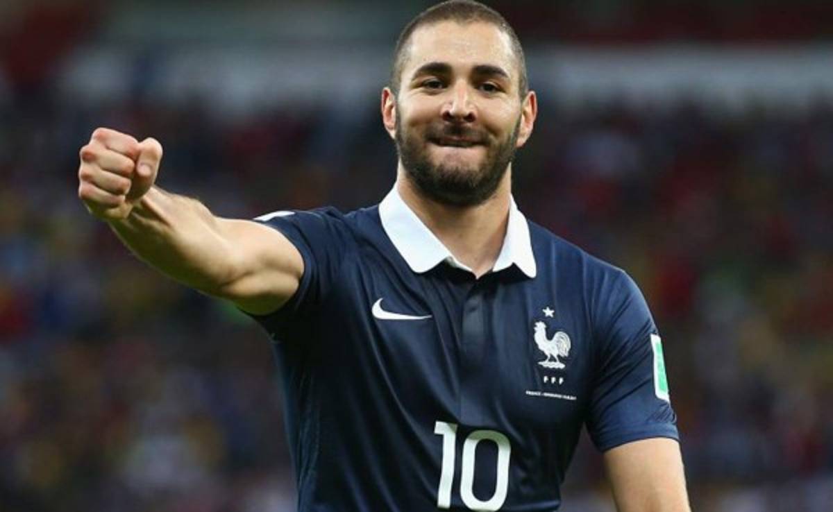 Benzema felicita a Francia: 'Venga, un partido más'