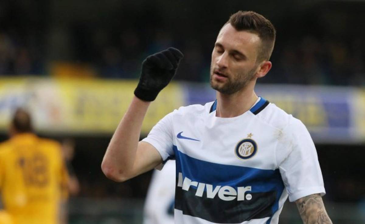 Inter empató ante el colista Hellas Verona en un partido loco