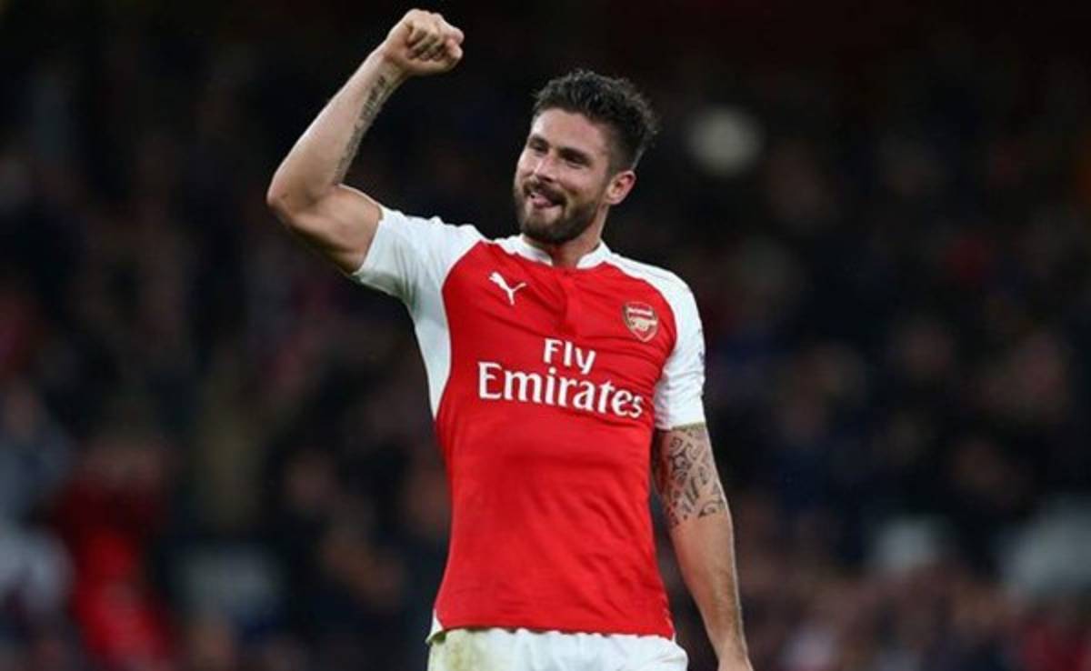 Giroud y Walcott meten al Arsenal en cuartos de final de la FA Cup