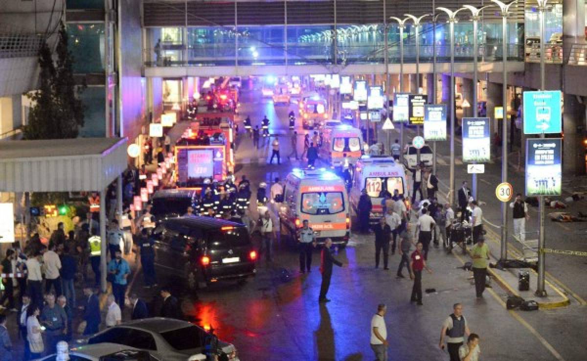 Informe Especial: Al menos 28 muertos en Turquía por atentado suicida