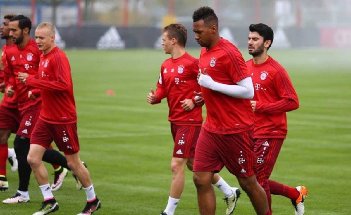 Jerome Boateng vuelve a entrenar con la plantilla del Bayern Múnich