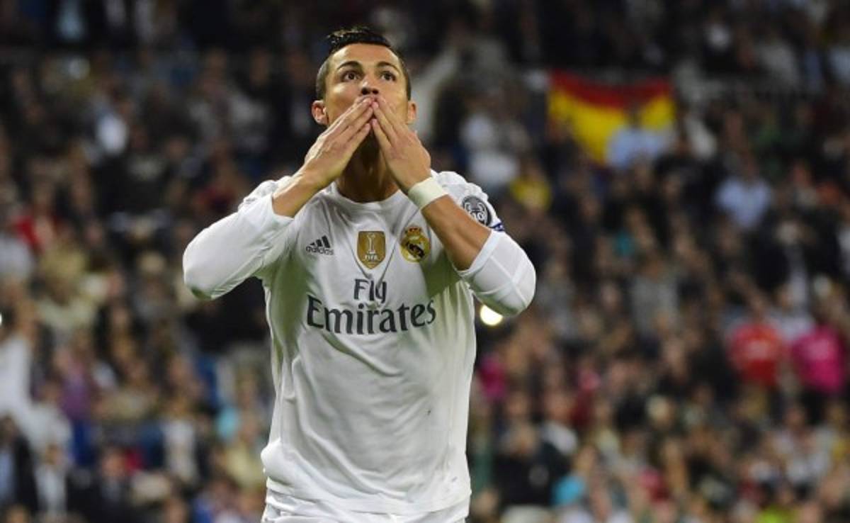 Cristiano Ronaldo, con un triplete, lidera la tabla de goleadores en Champions