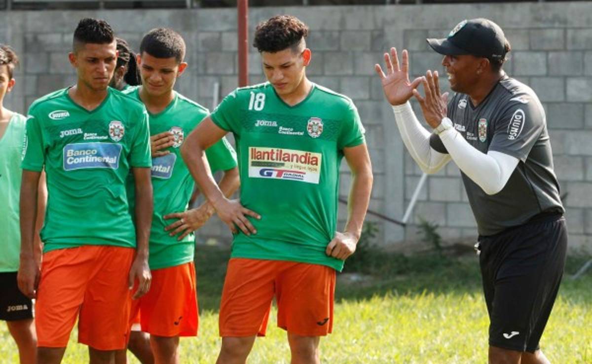 Carlos Pavón no se confía del Vida: 'Será muy complicado'