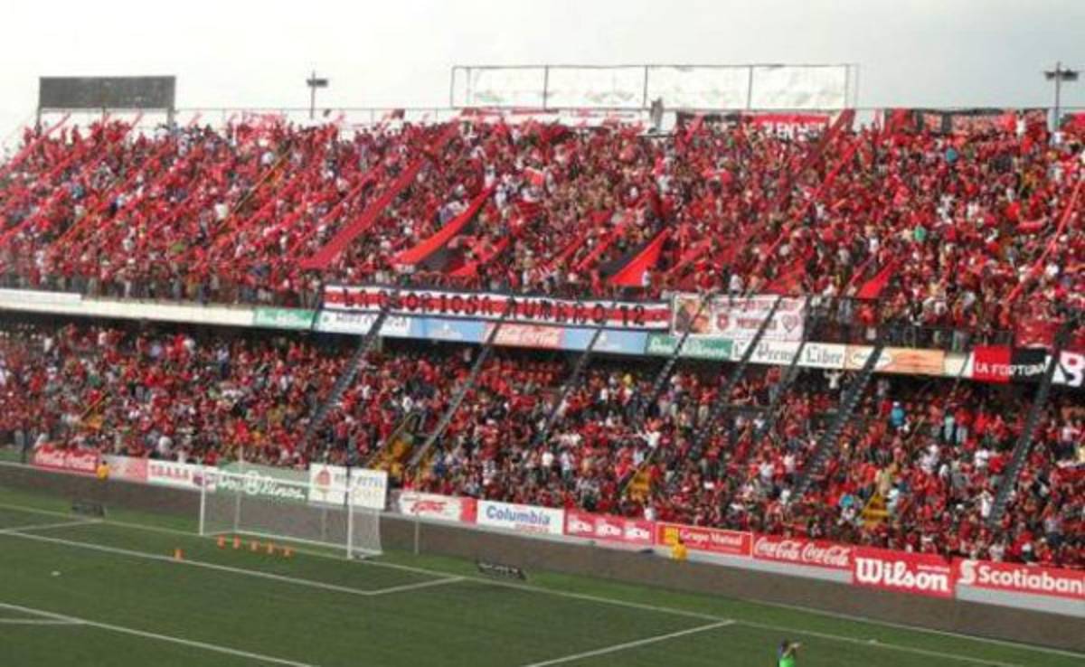 ¡Llegan a un grande! Así es Alajuelense, club al que llegará Rojas y Garrido