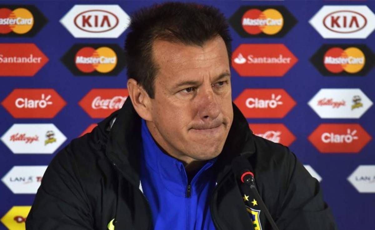 Dunga: 'Me siento afrodescendiente por tanto golpe que recibí'