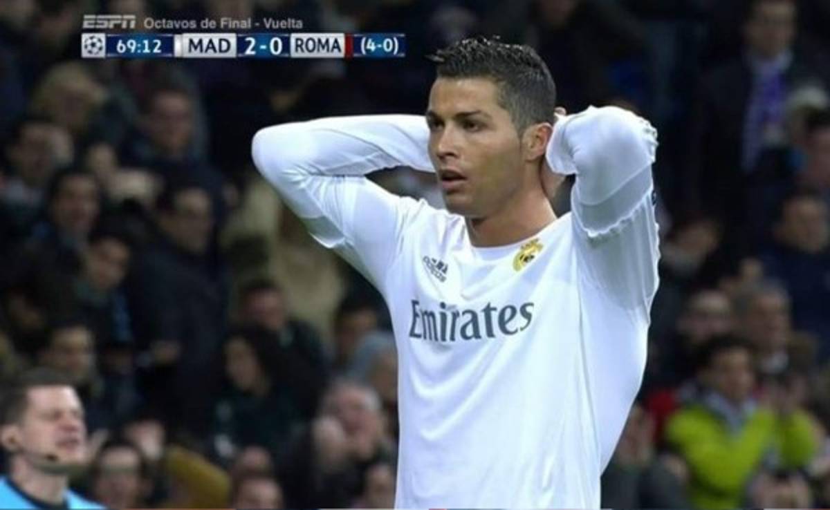 Increíble fallo de Cristiano Ronaldo frente a Szczesny