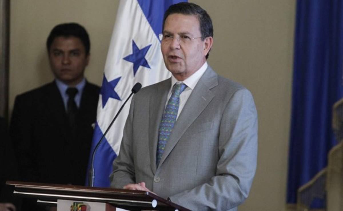 Callejas sobre escándalo FIFA: 'Vivimos esto con mucho pesar y tristeza'