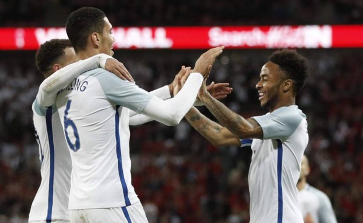 Inglaterra sufre para ganar a un Portugal con diez y sin Cristiano