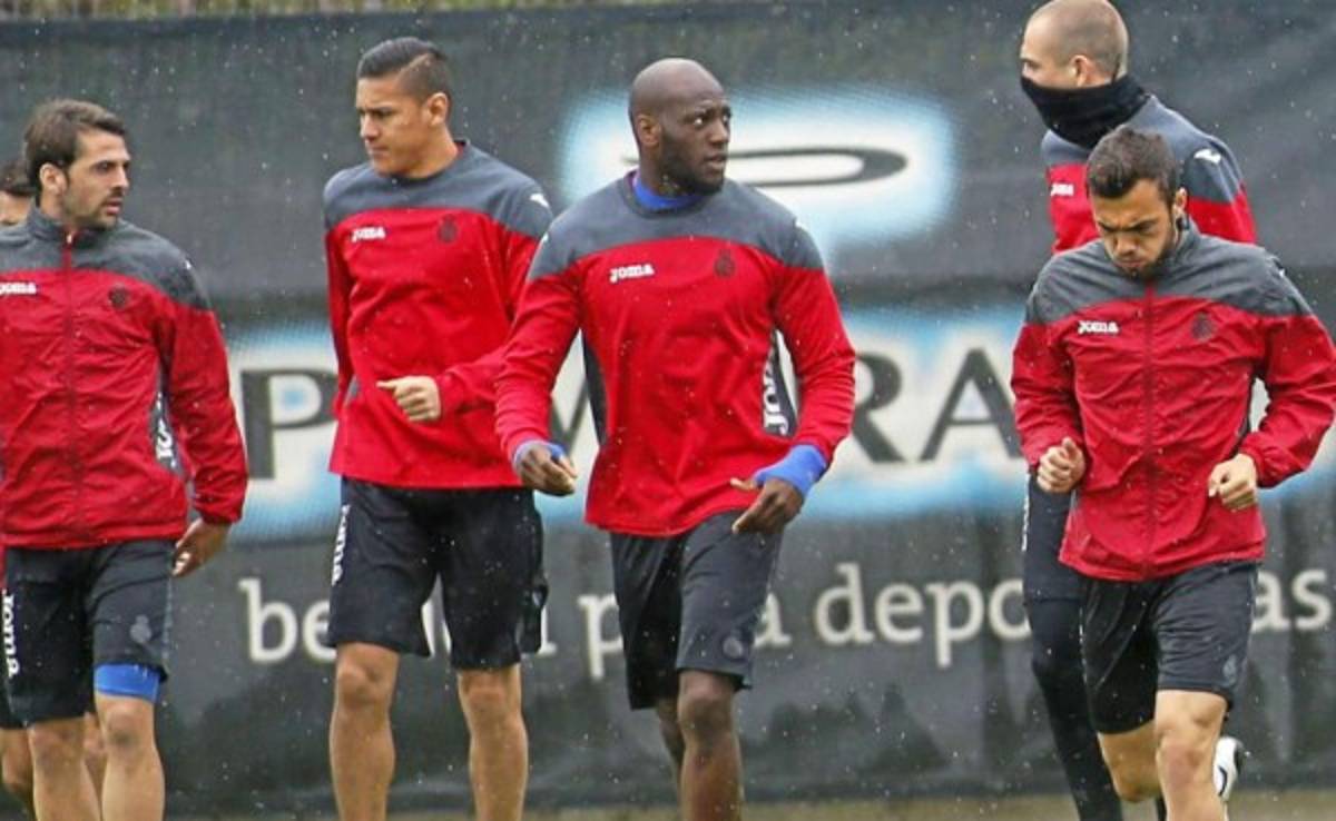 Óscar Duarte se recupera de una contusión en el pie izquierdo