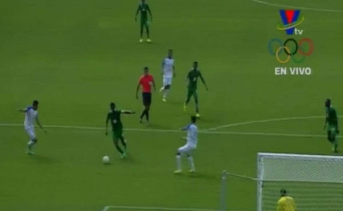 VIDEO: Otro error defensivo castiga a Honduras en gol de Nigeria
