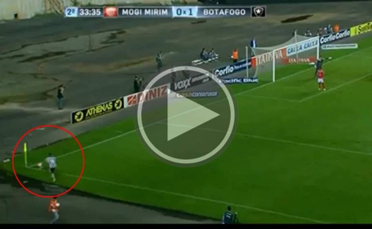 VIDEO: En Brasil cobran el peor tiro de esquina de la historia