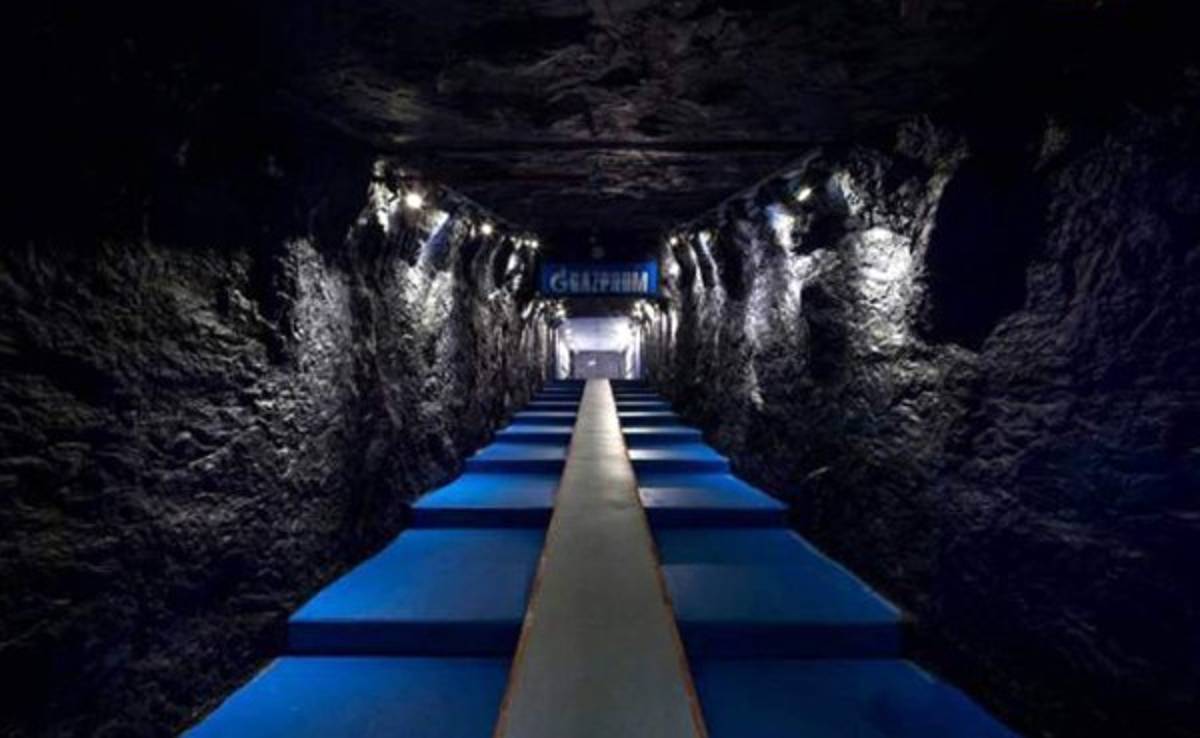 El curioso diseño en el túnel del estadio del Schalke 04