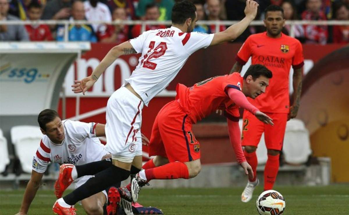 Barcelona empata con Sevilla y pone en peligro la Liga