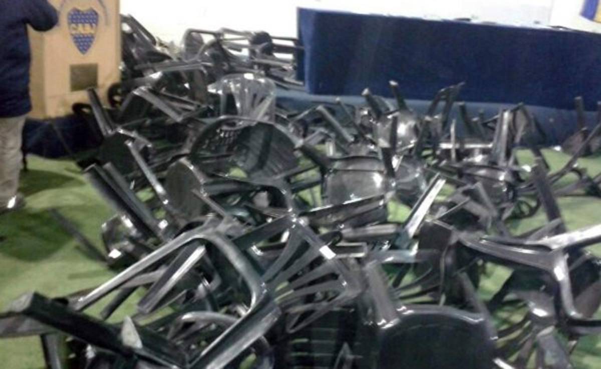 VIDEO: Asamblea de Boca Juniors termina en disturbios