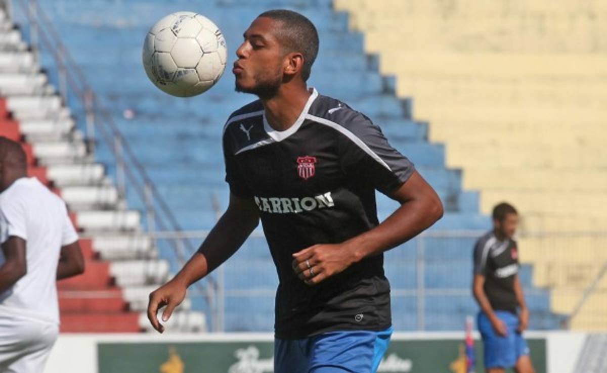 Eddie Hernández podría irse al extranjero