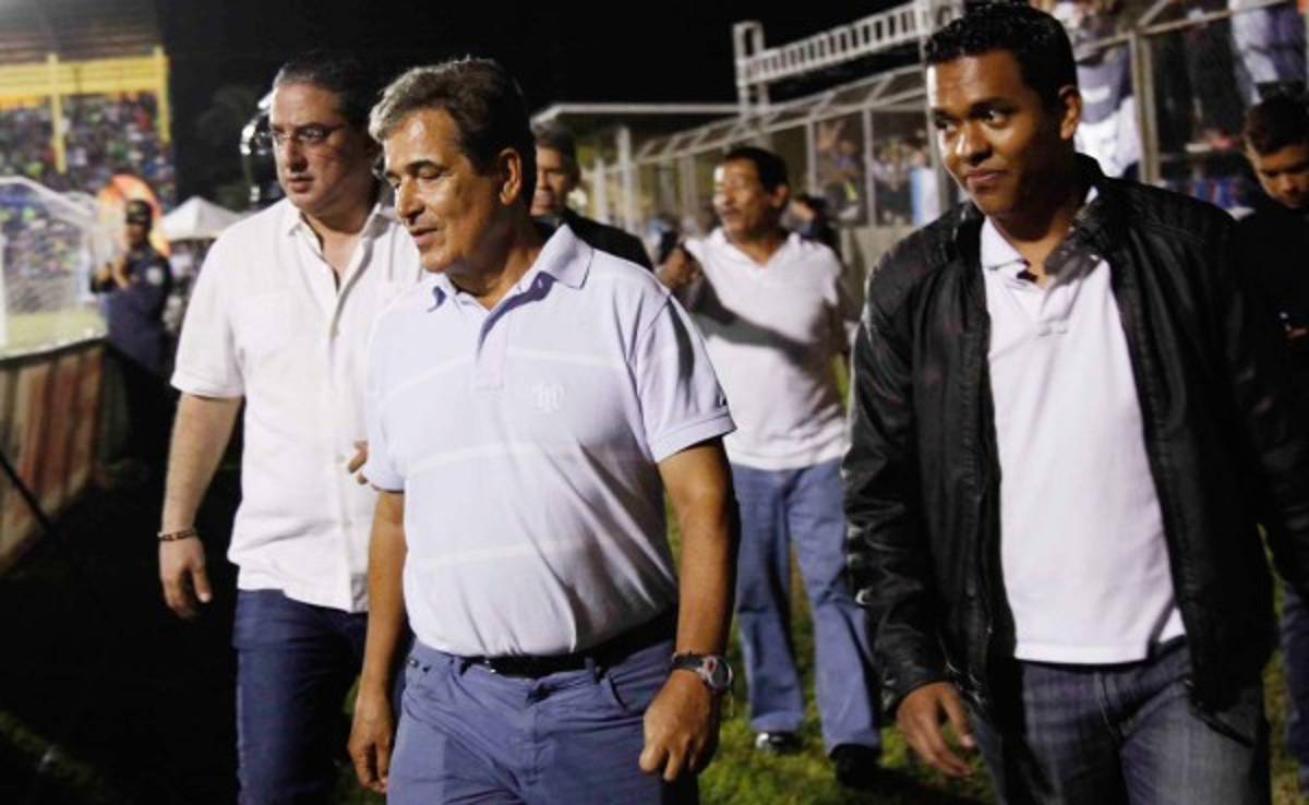 Jorge Luis Pinto y su odisea para ingresar al estadio Humberto Micheletti