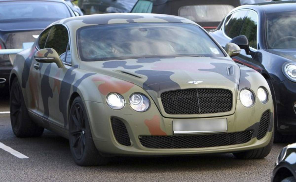 Conoce el Bentley Continental GT camuflajeado de Balotelli