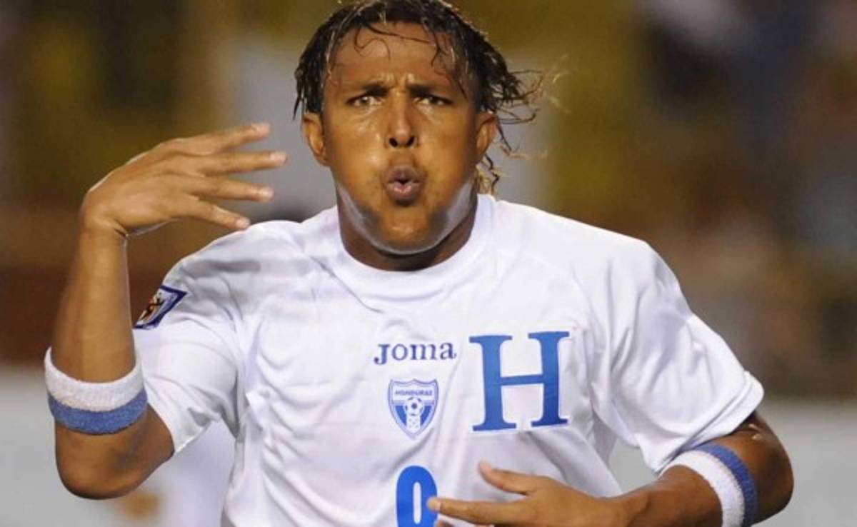 Carlos Pavón vivió una situación similar a la de Costly rumbo a Sudáfrica 2010