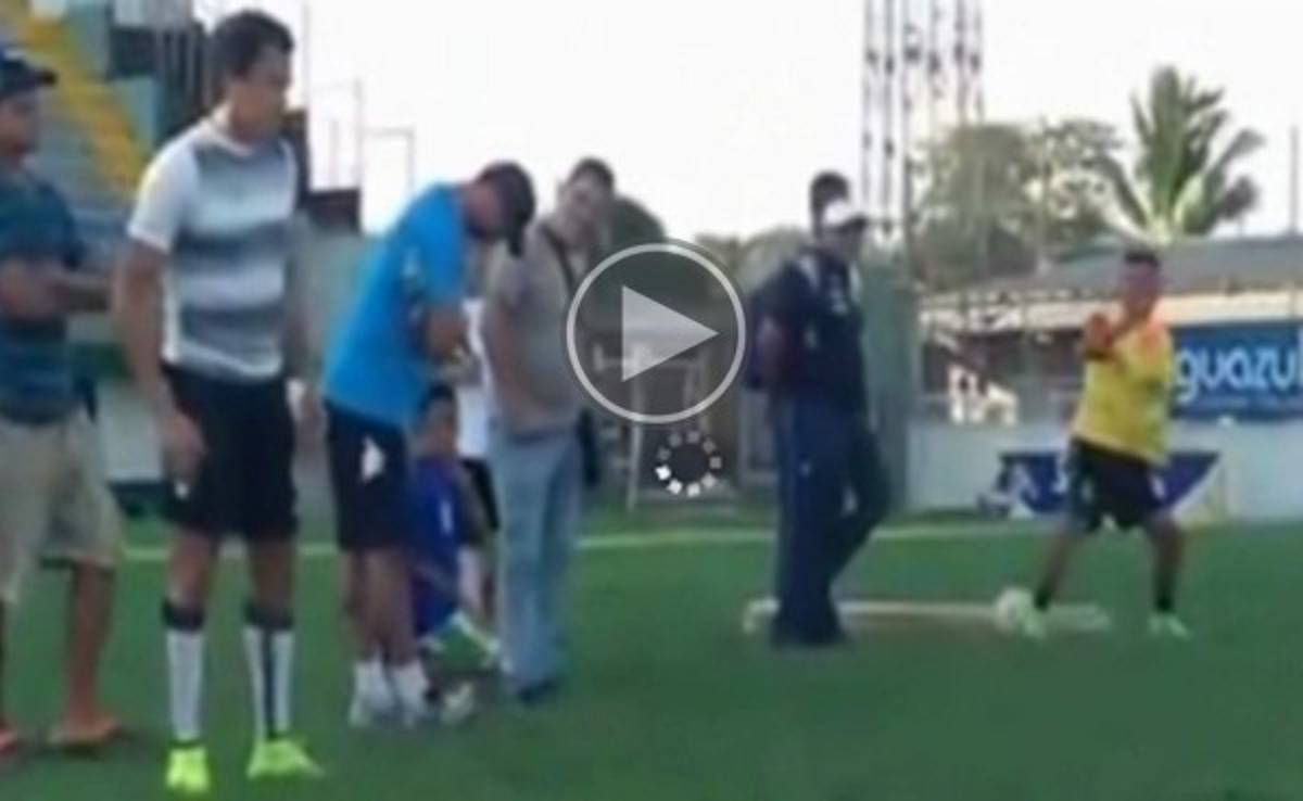 VIDEO: Rambo de León da clases de cómo lanzar tiros libres