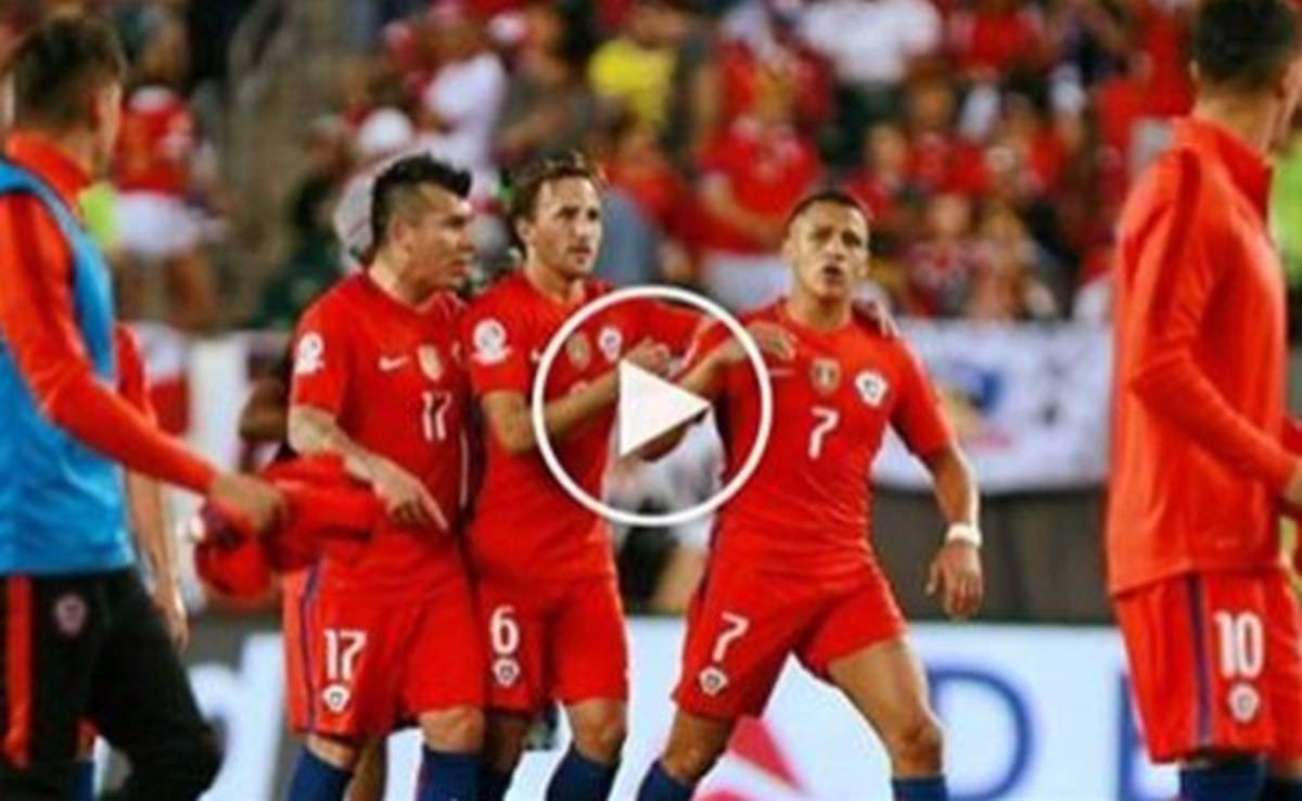 VIDEO: Alexis Sánchez peleó con un compañero en la cancha y en pleno partido