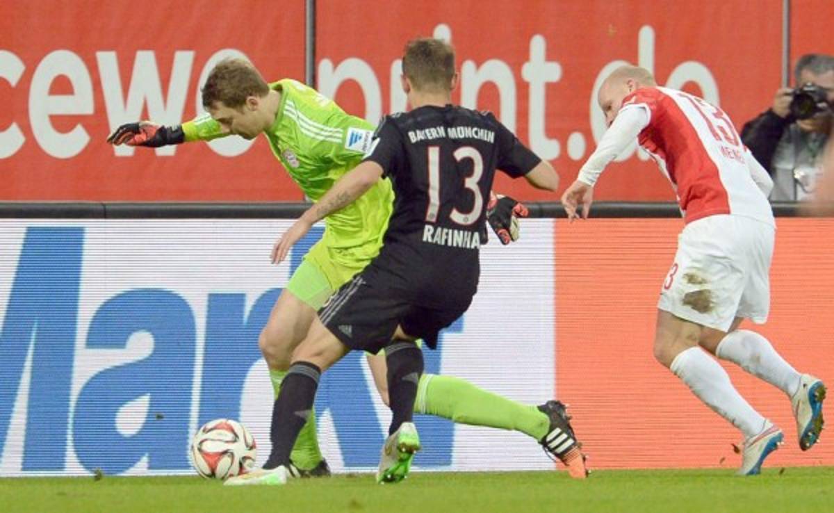 VIDEO: Manuel Neuer hizo su propio show ante el Augsburg