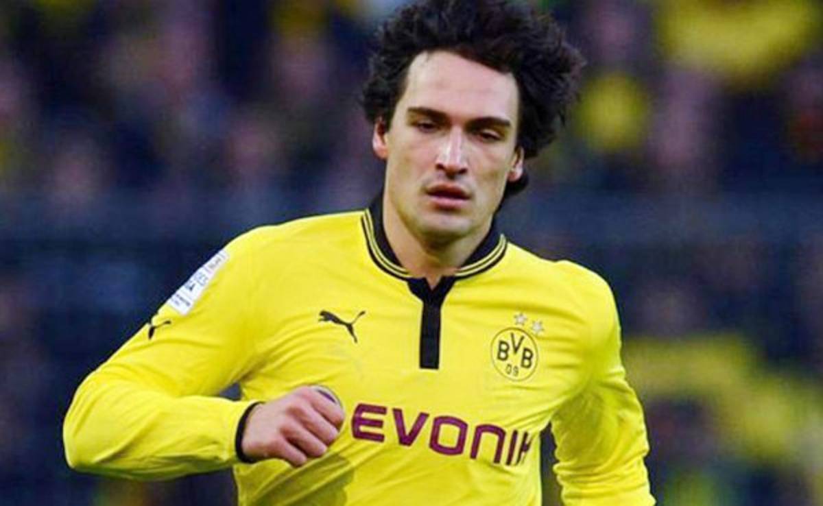 Mats Hummels podría jugar en el Bayern Munich, según su padre