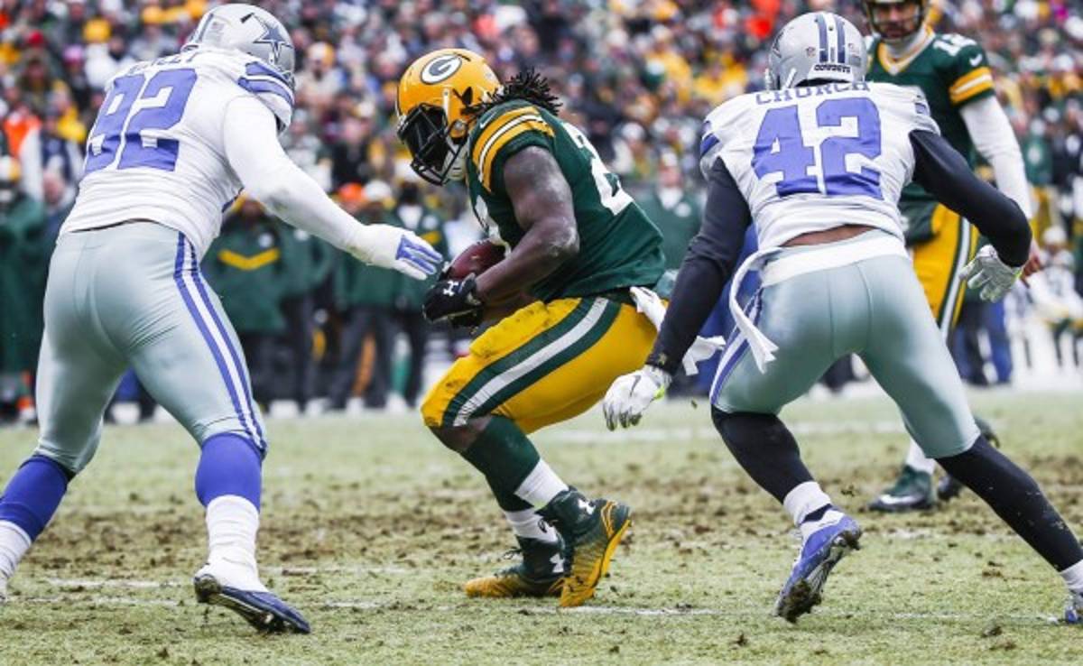 Con polémica, Green Bay avanza a la final de conferencia ante Seahawks