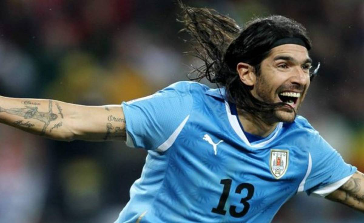 Las humildes peticiones de Sebastian Abreu a su equipo en El Salvador