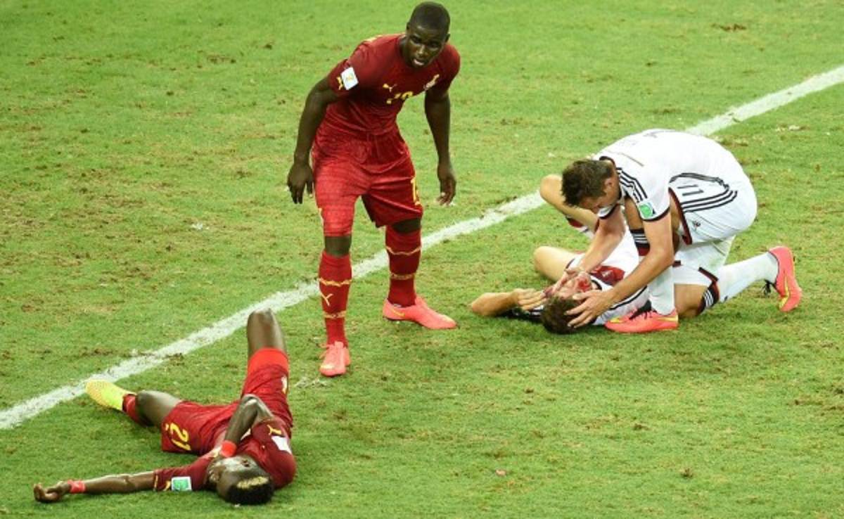 VIDEO: Muller se rompe la ceja tras chocar con el ghanés Boye