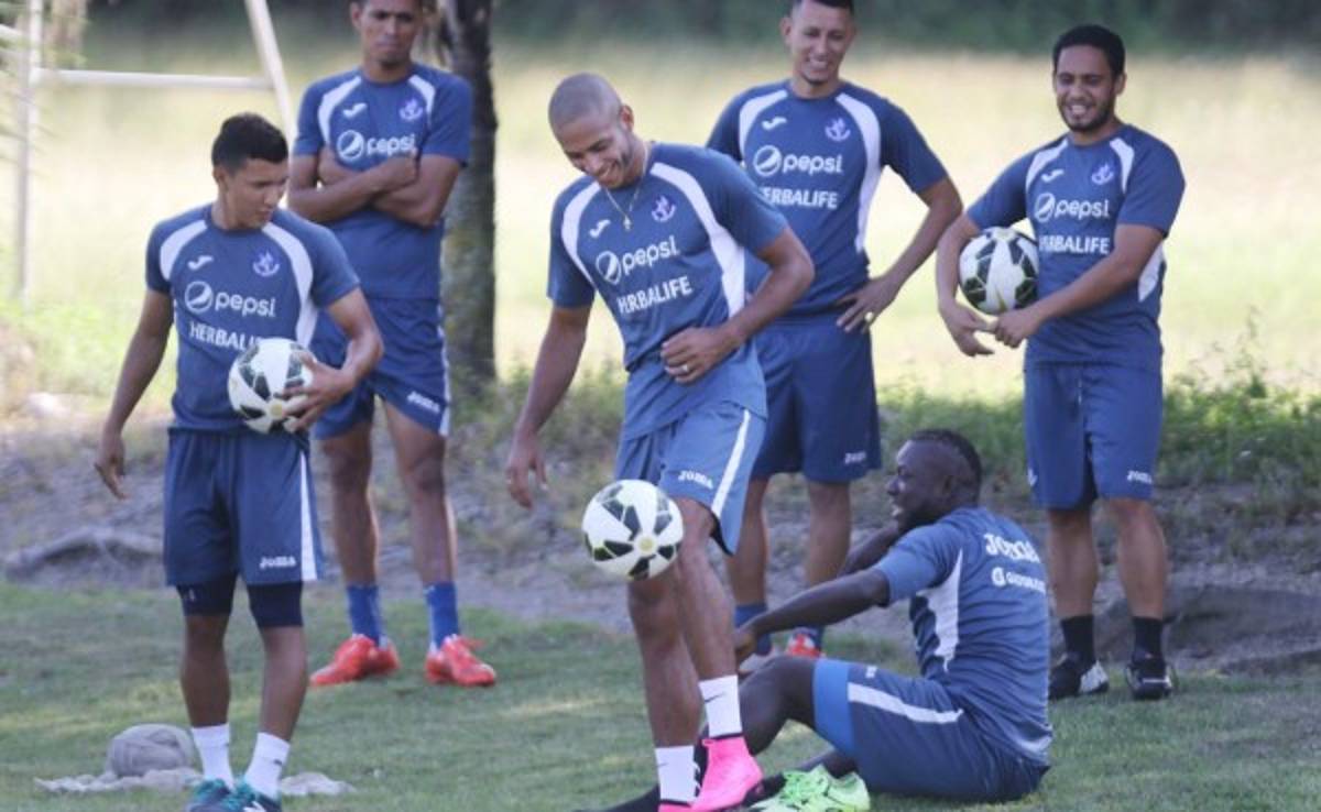 Eddie Hernández tiene una nueva oportunidad y entrena con Motagua