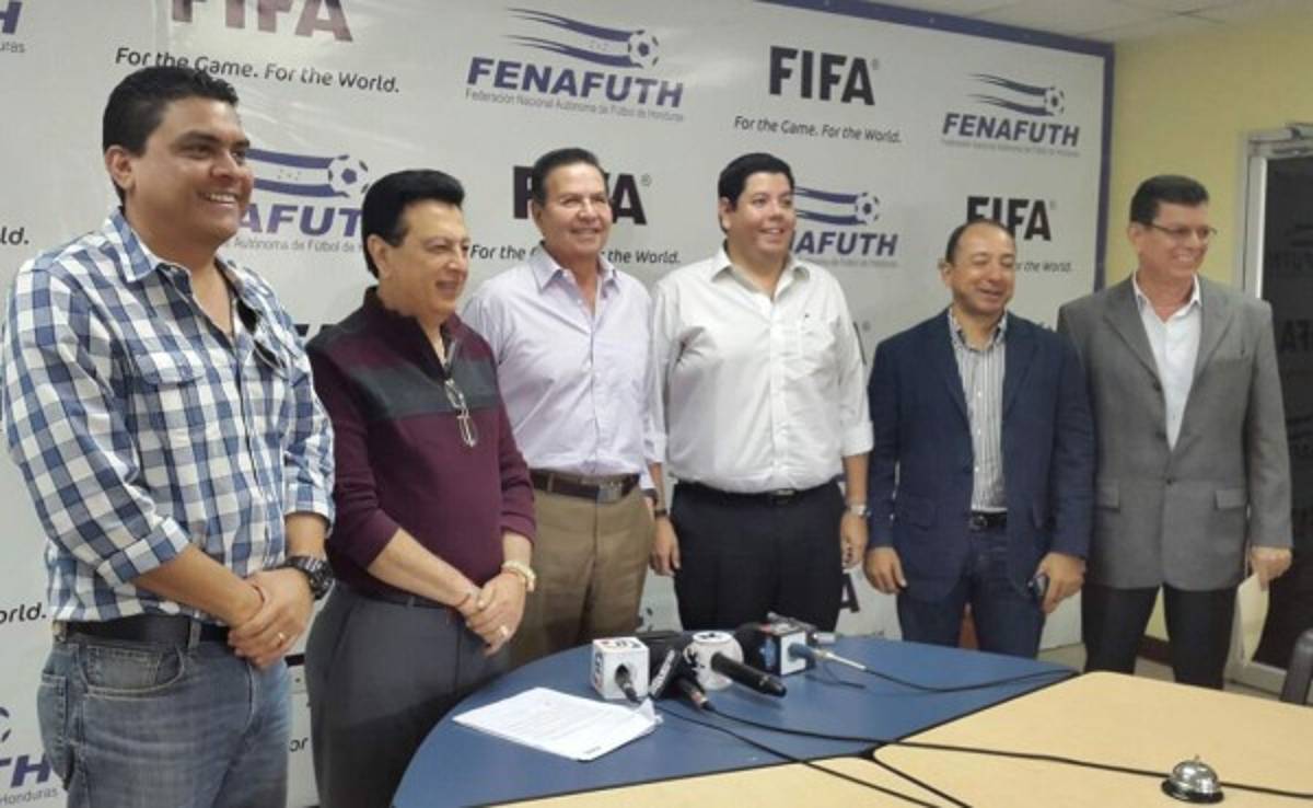 FENAFUTH entregó los fondos del Mundial a los equipos de la Liga Nacional