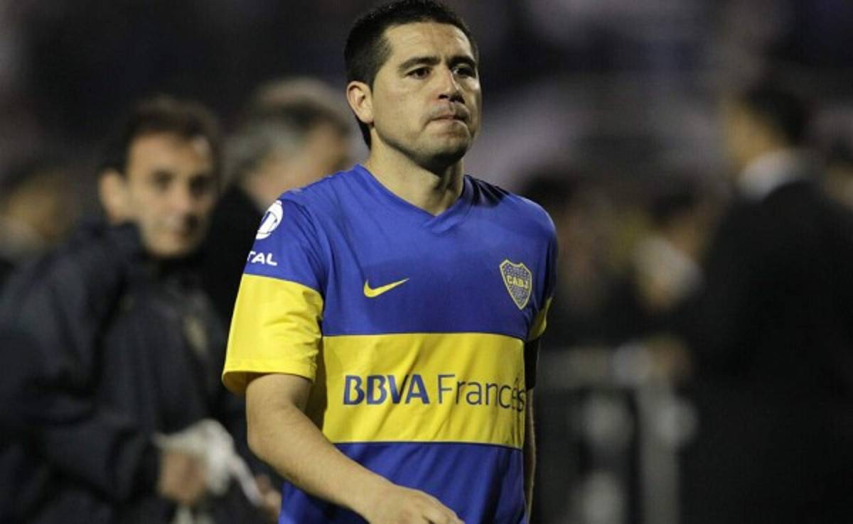 Presidente de Boca Juniors, 'fastidiado' con Riquelme