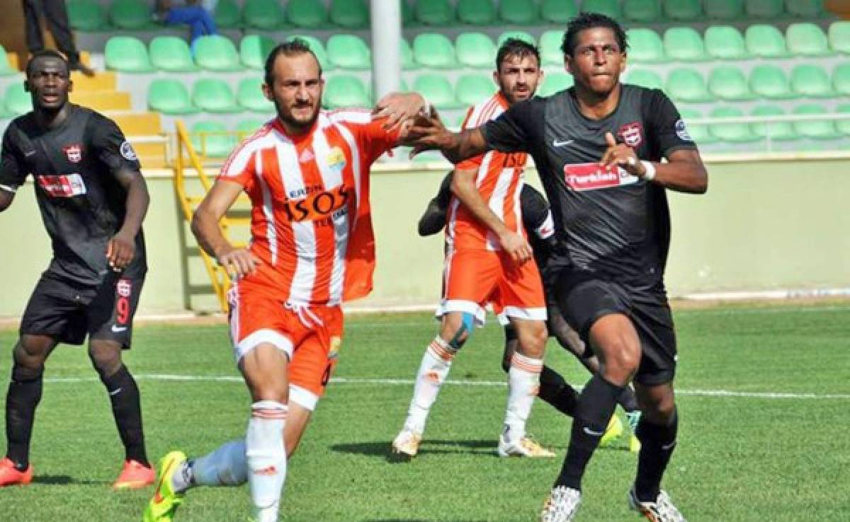 Carlo Costly anota su tercer gol de Copa en Turquía