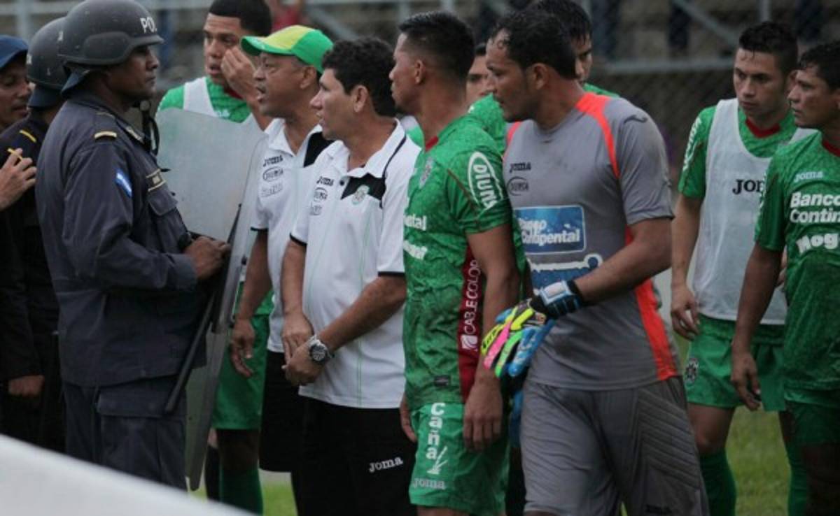 Júnior Morales sobre la polémica: 'Le toco el hombro'