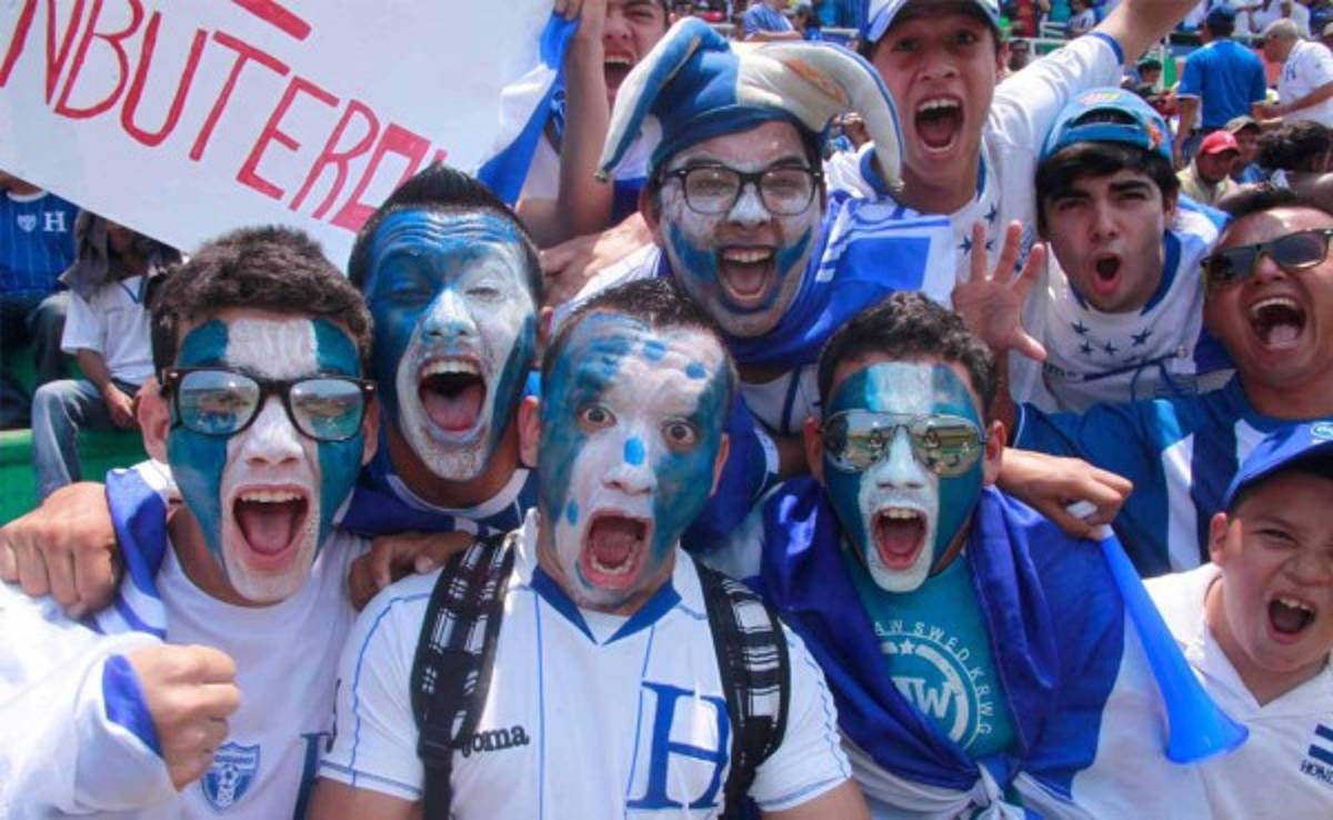 Las frases que no le faltan a un hondureño en un estadio de fútbol