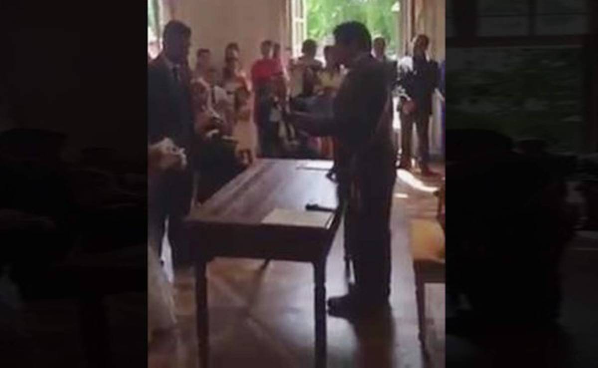 VIDEO: Aficionado dio el 'sí' en su boda al estilo Cristiano Ronaldo