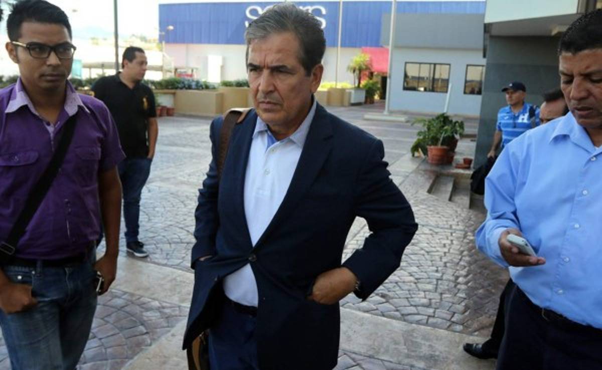 Jorge Luis Pinto felicita a todos los padres de Honduras