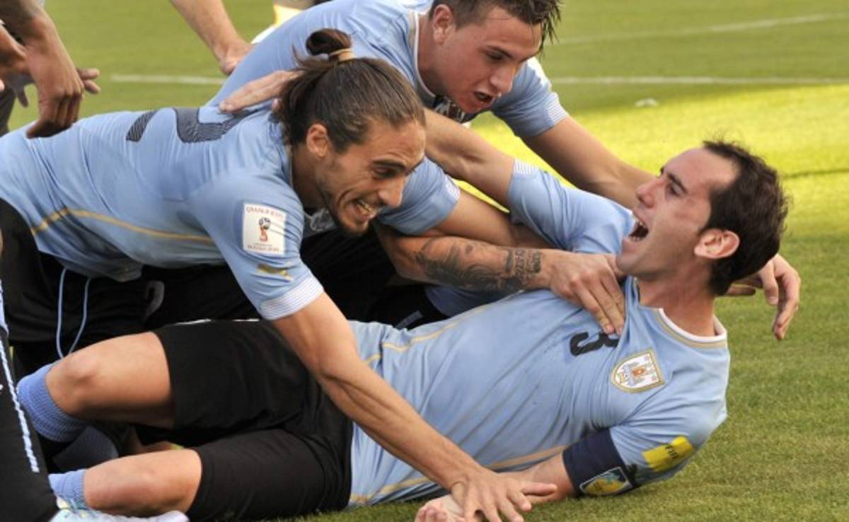 Uruguay vence a Bolivia y rompe maleficio de medio siglo en la altitud