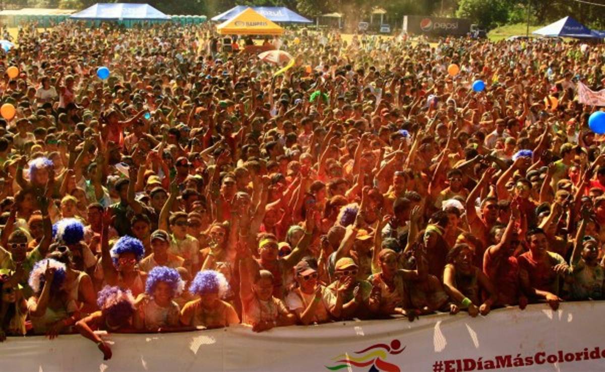 Más de 17 mil personas convirtieron al Colorun 2014 en éxito total