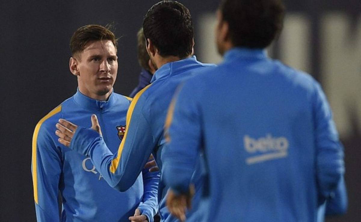 Messi y Rakitic reciben el alta médica y son convocados para el Clásico