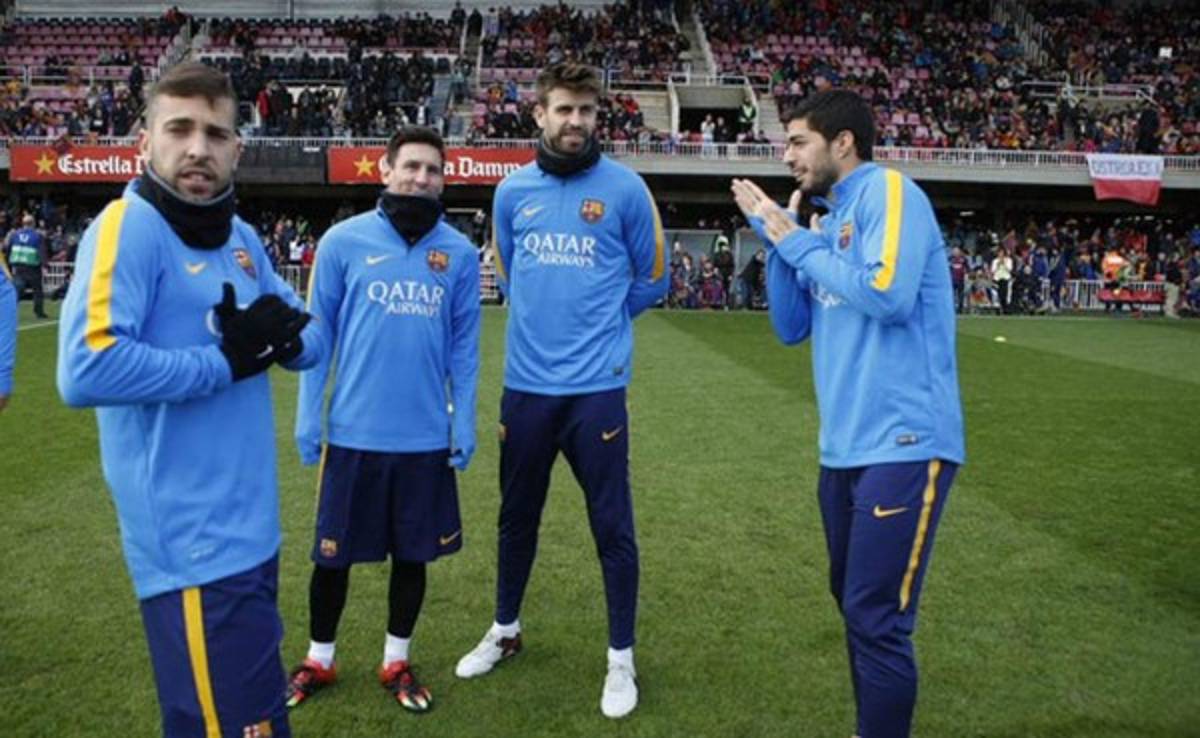 El Barcelona celebra su entrenamiento de Reyes ante 10.000 espectadores