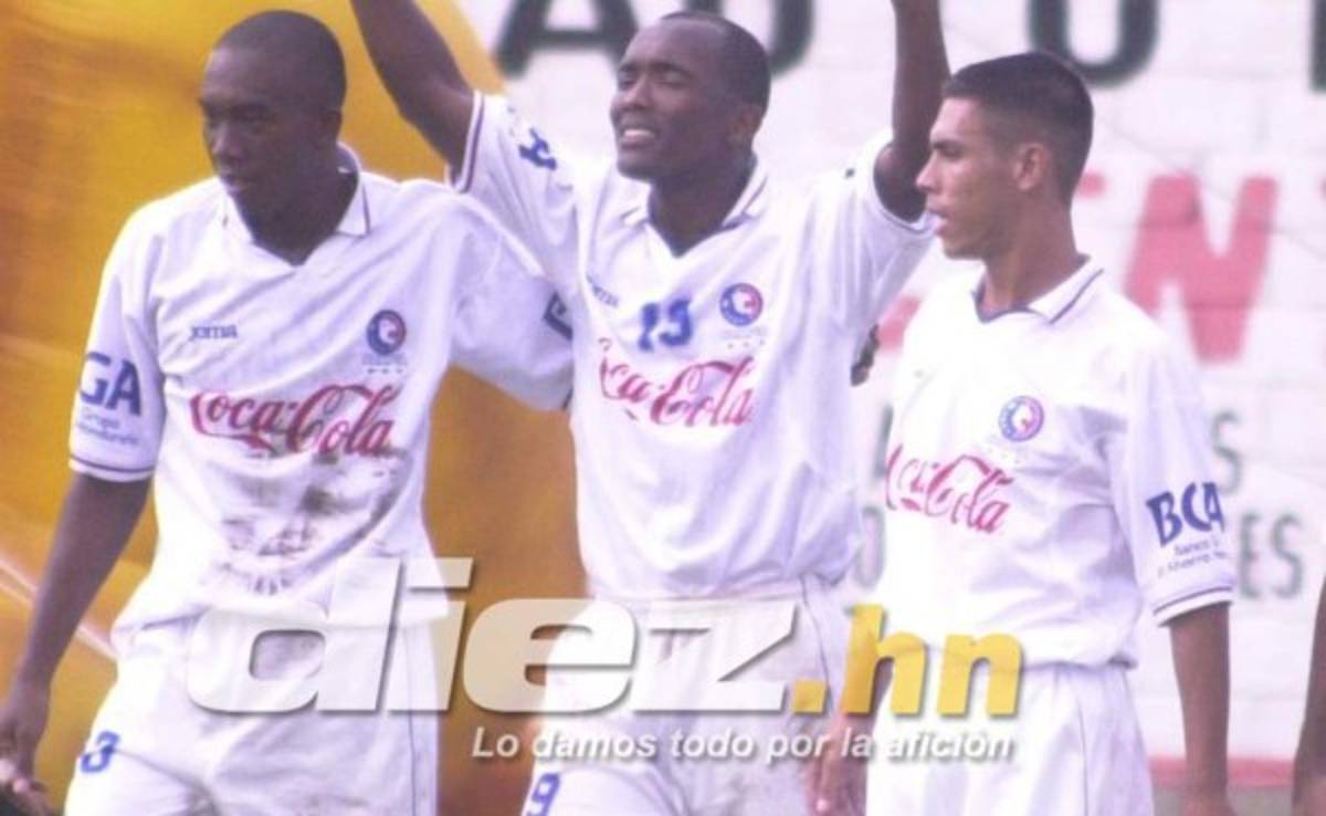 Así ha sido la evolución de la gloriosa camisa del Olimpia