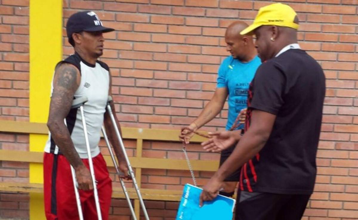 Wilfredo Barahona, baja en Real España para clásico ante Olimpia