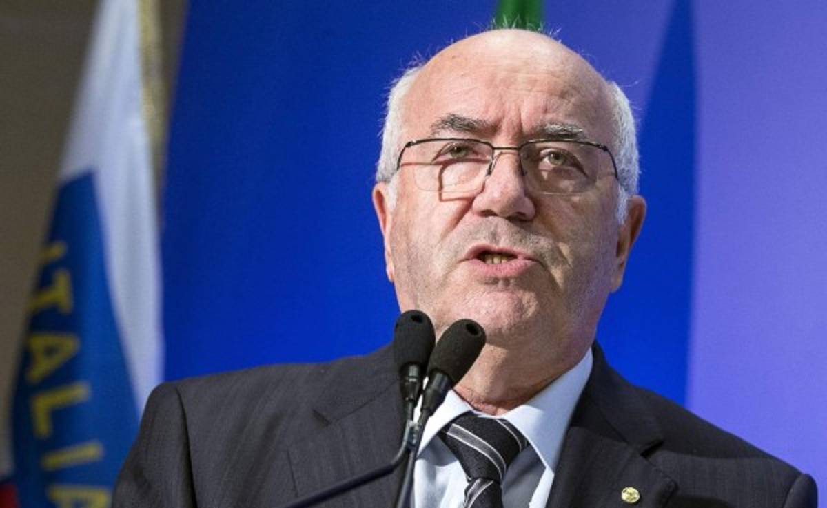Carlo Tavecchio fue elegido presidente de la Federación italiana