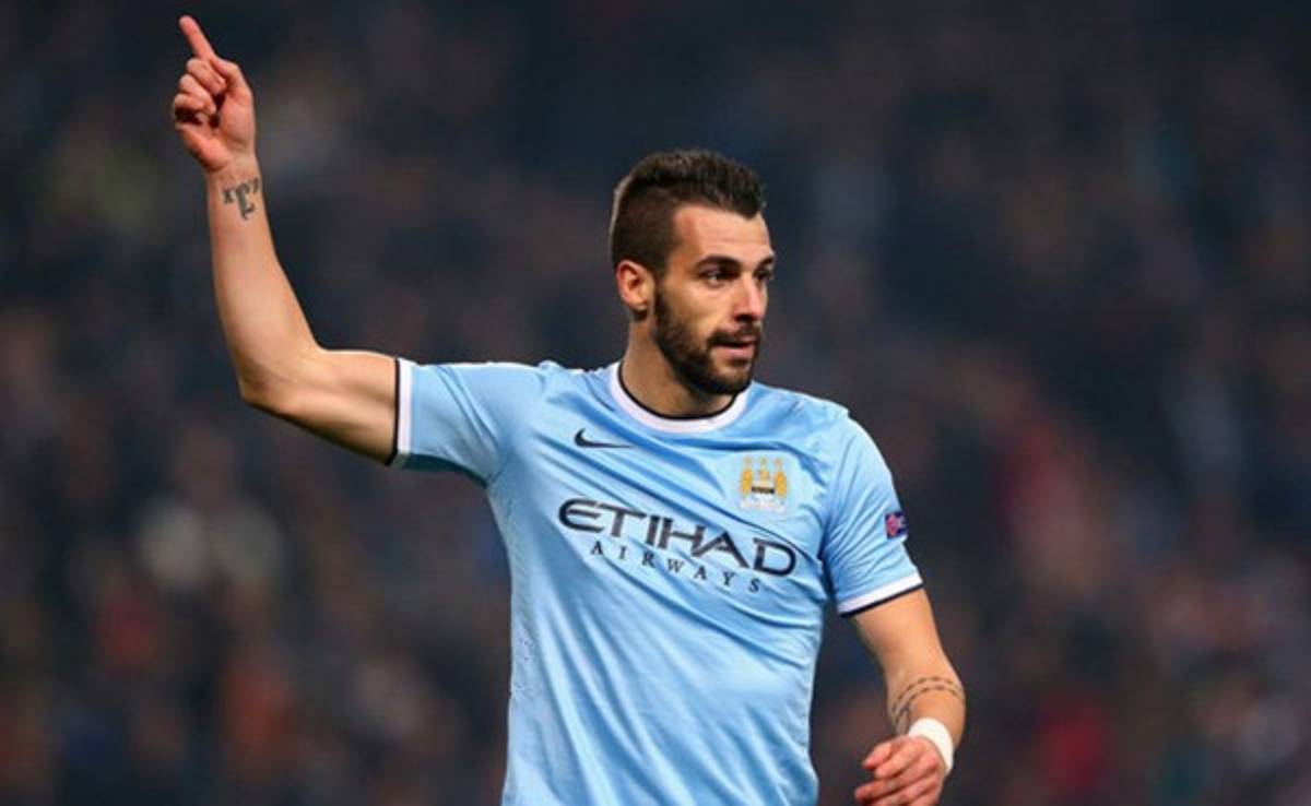 Álvaro Negredo será baja 'unos meses' por lesión