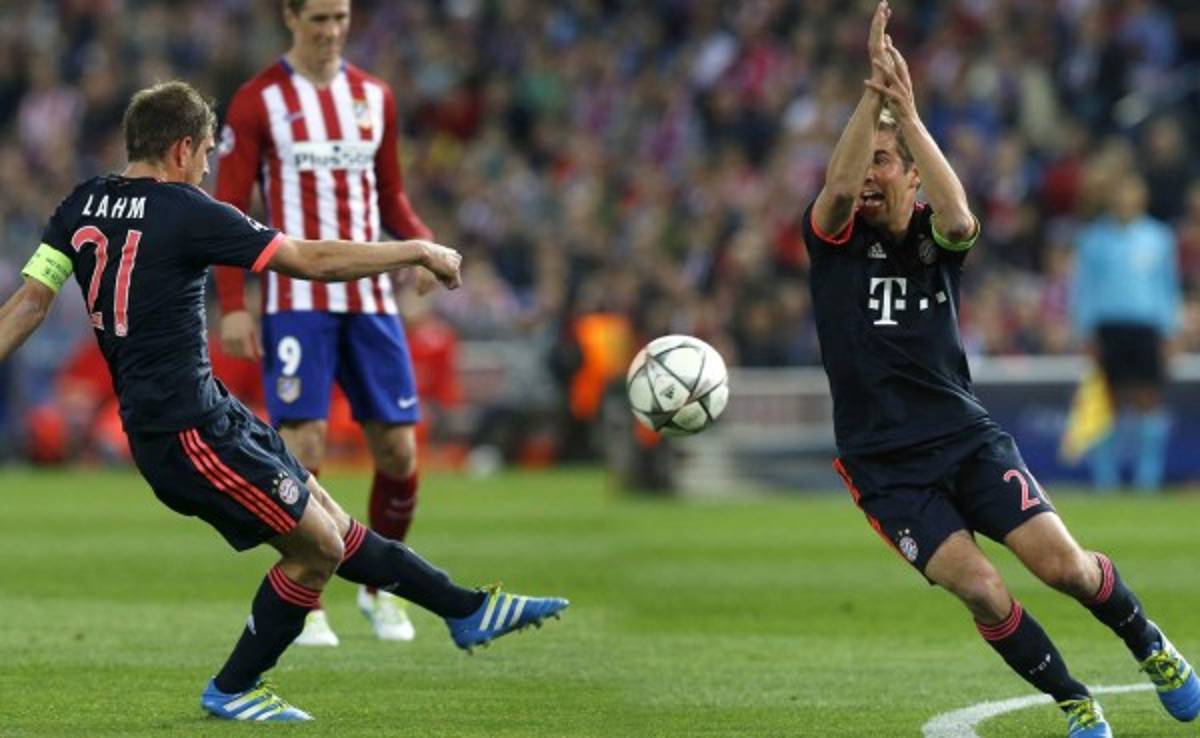 El penal no sancionado al Bayern Munich por mano de Augusto