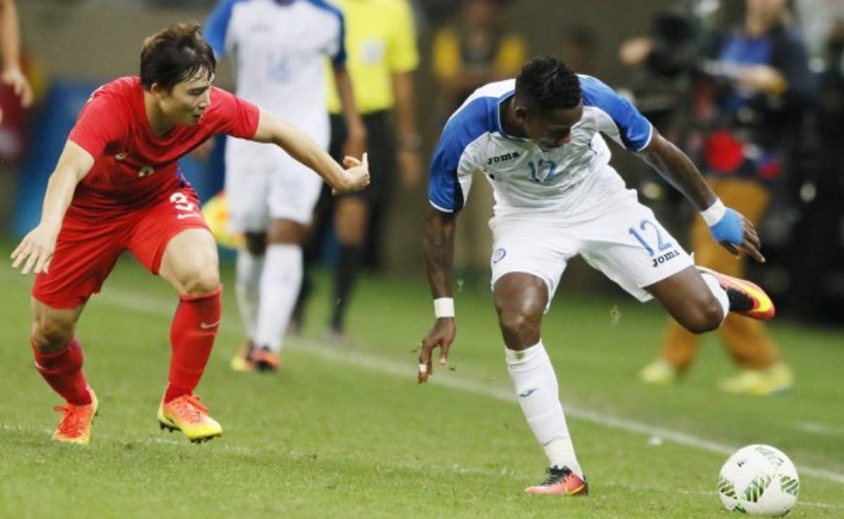 Los brasileños sorprendidos por la velocidad de Romell Quioto: 'Corre como Usain Bolt'