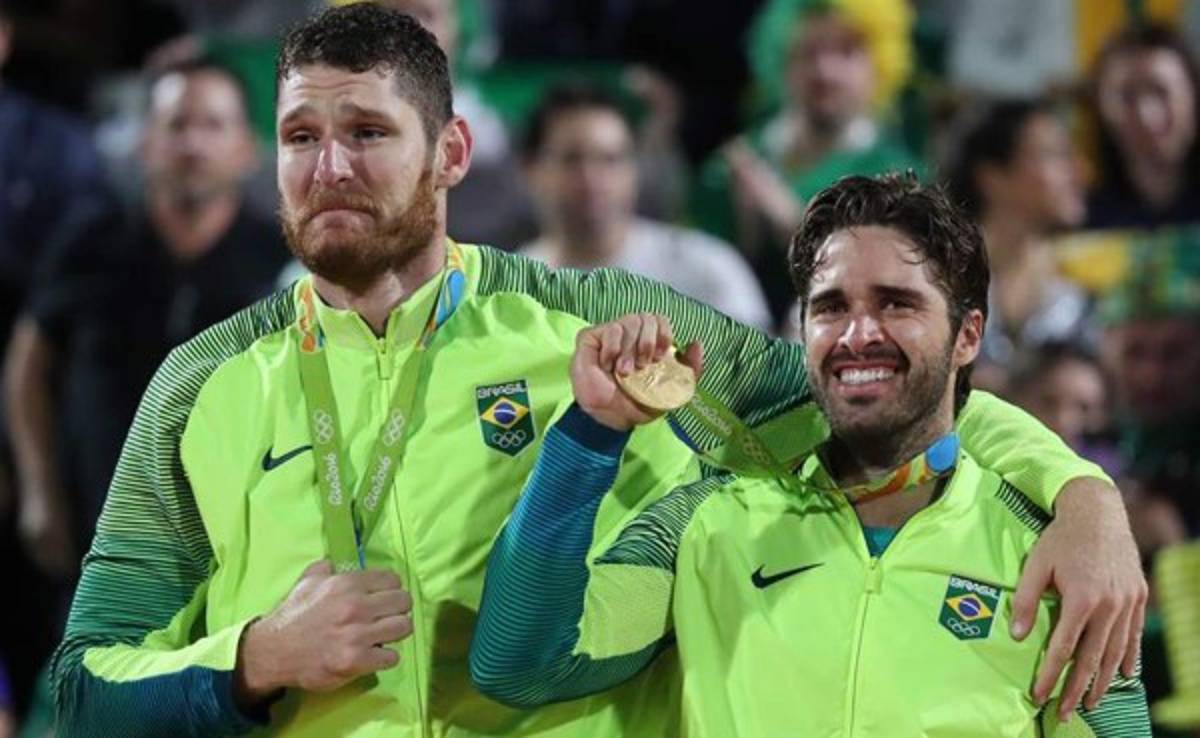 Brasil recuperó la corona olímpica del voley playa