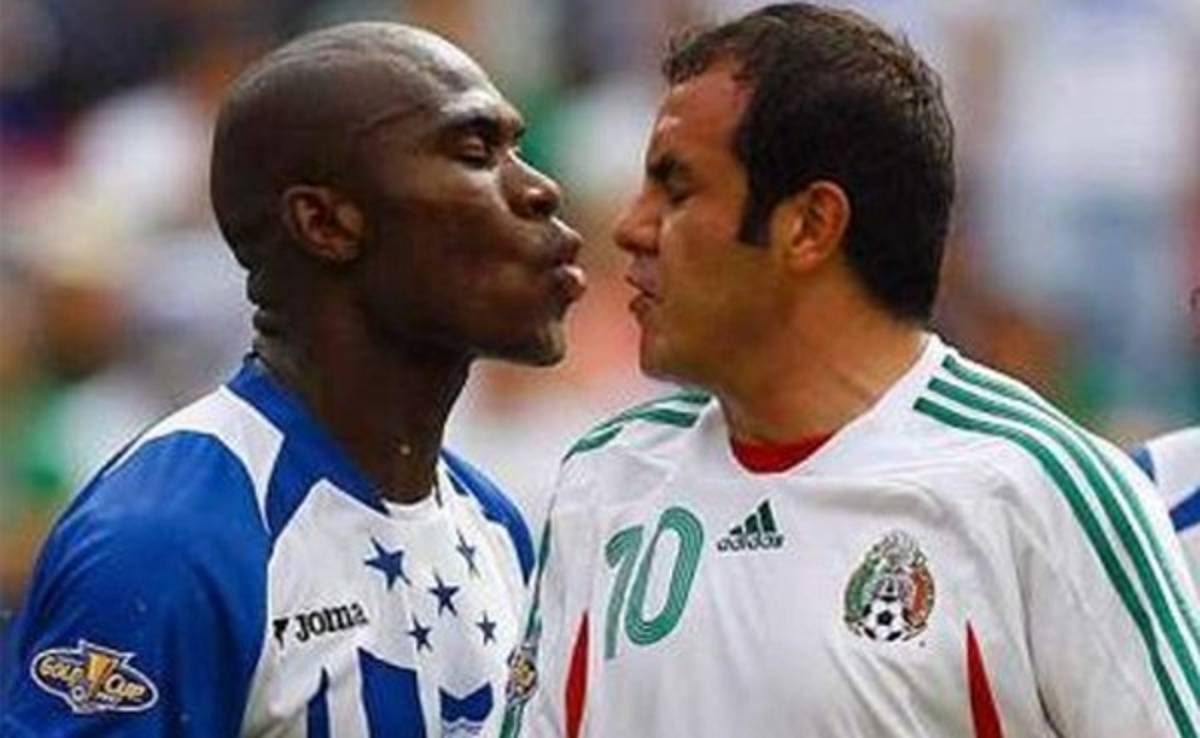 Las fotos polémicas que nos han dejado los choques México-Honduras